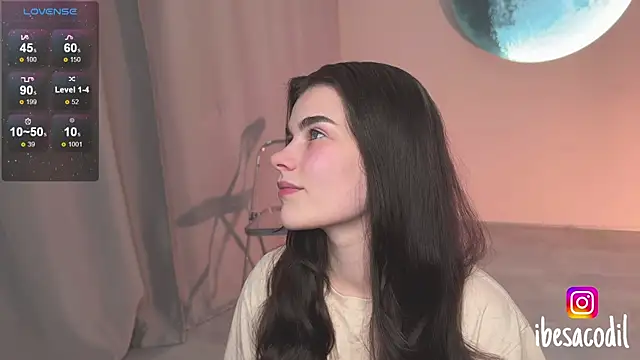 Snapshot of adriana_allien chatting on July 20, 11:18 pm adriana allien online show from July 20, 11:18 pm