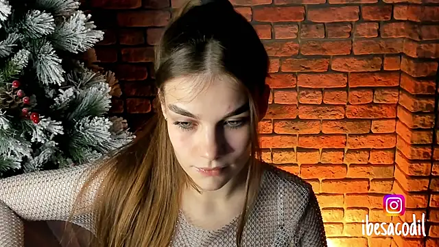 Snapshot of adriana_allien chatting on December 27, 9:54 pm adriana allien online show from December 27, 9:54 pm