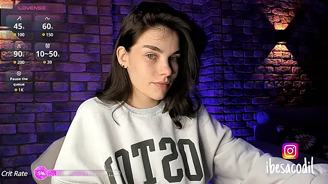 Snapshot of adriana_allien chatting on February 14, 9:32 pm adriana allien online show from February 14, 9:32 pm