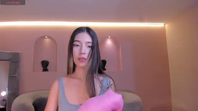 TaraLawrence online show from January 7, 3:22 am