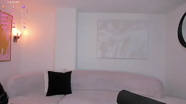 TaraLawrence online show from November 14, 2:59 am