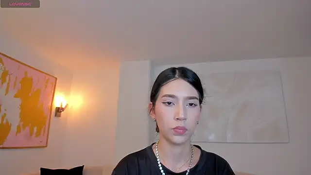 TaraLawrence online show from February 24, 3:29 am