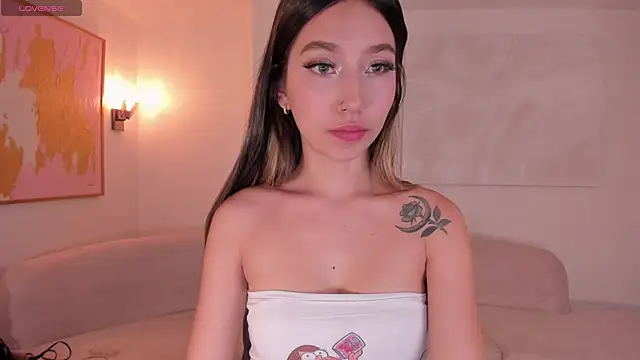 TaraLawrence online show from November 11, 2:39 am