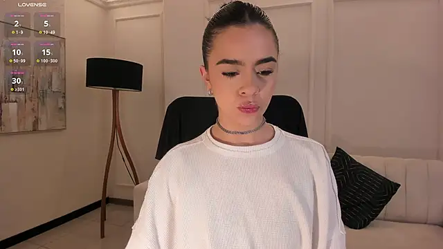 Snapshot of AlanaCraft chatting on October 13, 12:18 pm AlanaCraft online show from October 13, 12:18 pm