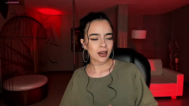 Snapshot of AlanaCraft chatting on February 25, 2:47 am AlanaCraft online show from February 25, 2:47 am