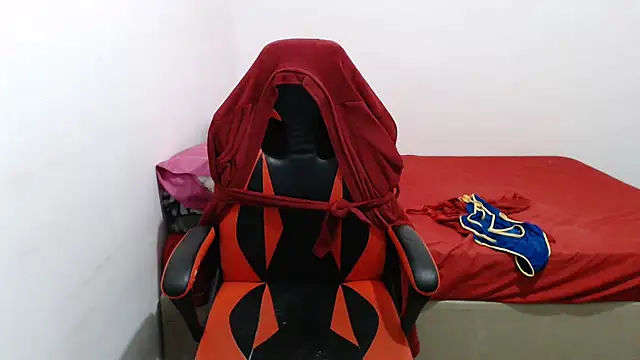 madelyn30 online show from April 14, 10:04 pm