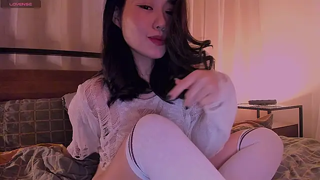 kimmy chi  online show from March 12, 6:00 pm