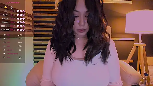 kimmy chi  online show from February 18, 4:58 pm