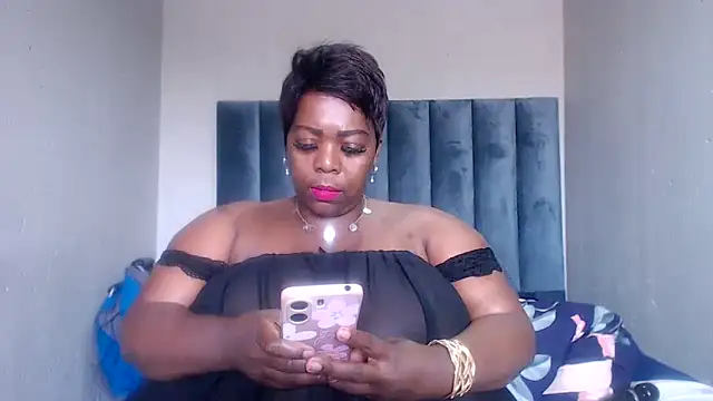 Snapshot of BustyWendyXXX47 chatting on September 23, 6:31 am BustyWendyXXX47 online show from September 23, 6:31 am