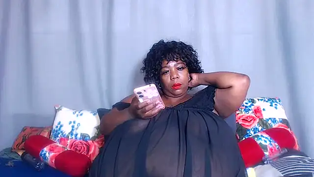 BustyWendyXXX47 online show from October 29, 1:10 pm