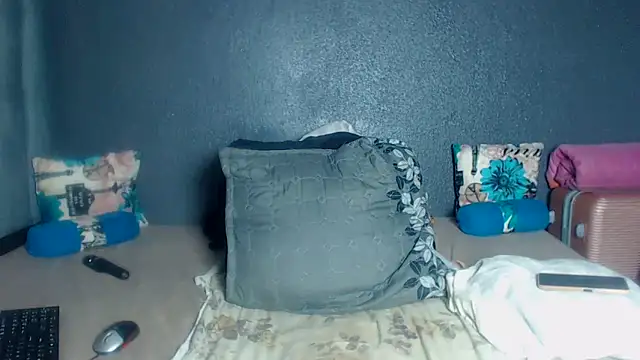 BustyWendyXXX47 online show from March 22, 6:04 am