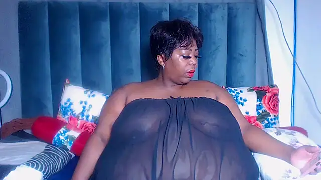 BustyWendyXXX47 online show from December 4, 11:37 pm