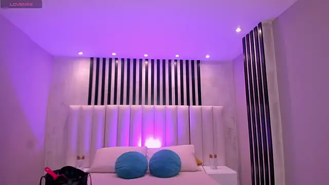 AllisonRogersX online show from July 11, 12:05 pm
