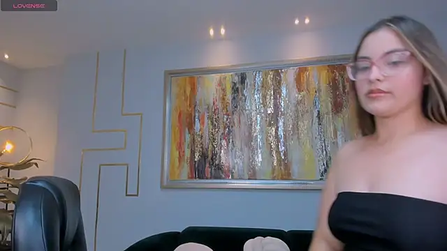 AllisonRogersX online show from April 16, 4:02 am