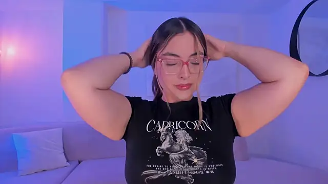 AllisonRogersX online show from April 22, 11:17 am