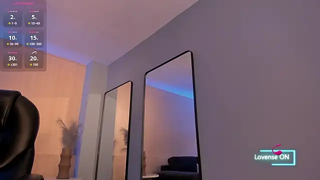 MaddisonLowe online show from December 20, 4:15 am