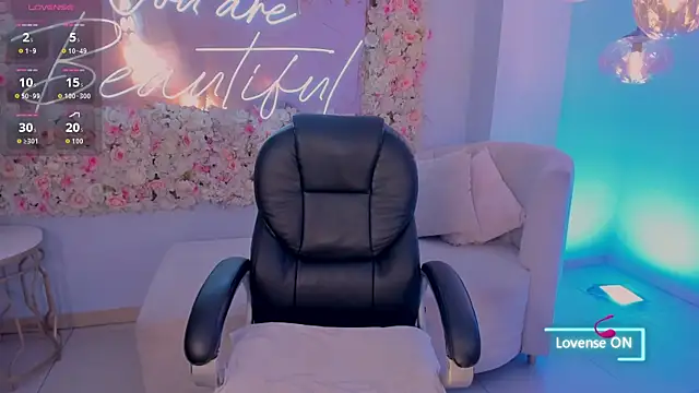 MaddisonLowe online show from January 9, 4:08 am