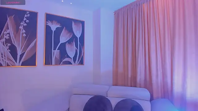 MaddisonLowe online show from April 12, 11:41 pm