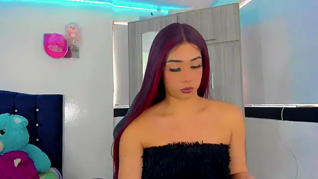Snapshot of Hellen_moons__ chatting on October 13, 7:04 pm Hellen moons online show from October 13, 7:04 pm