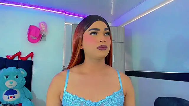 Snapshot of Hellen_moons__ chatting on October 22, 6:18 pm Hellen moons online show from October 22, 6:18 pm