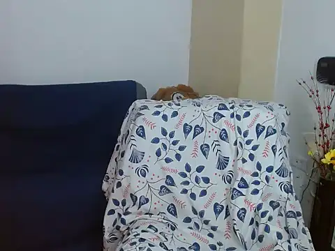  melisaa  online show from April 7, 7:48 pm