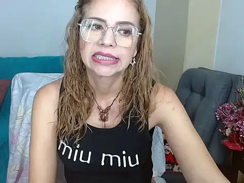 Snapshot of _melisaa_ chatting on December 1, 7:59 pm melisaa online show from December 1, 7:59 pm