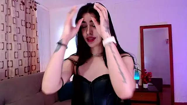 Snapshot of VictoriaParissi_23 chatting on March 22, 10:04 pm VictoriaParissi 23 online show from March 22, 10:04 pm