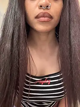 Snapshot of afavoredangel chatting on March 4, 10:17 pm afavoredangel online show from March 4, 10:17 pm