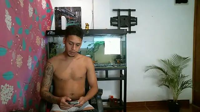 JacobandChloee online show from October 17, 2:37 am