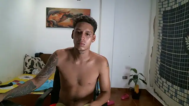 JacobandChloee online show from March 17, 7:46 am