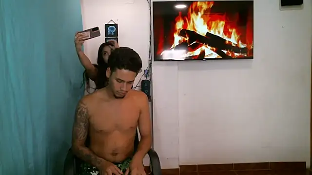 JacobandChloee online show from April 17, 12:02 am