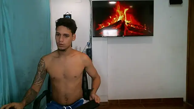 JacobandChloee online show from March 30, 9:38 pm