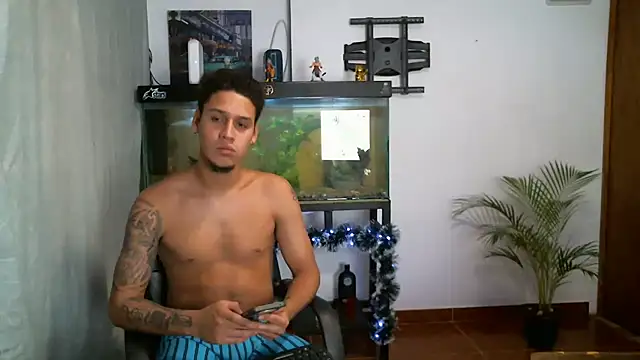 JacobandChloee online show from November 27, 2:45 am