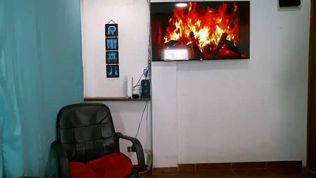 JacobandChloee online show from April 8, 9:05 pm