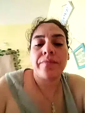 bombondenisse online show from March 12, 2:34 pm