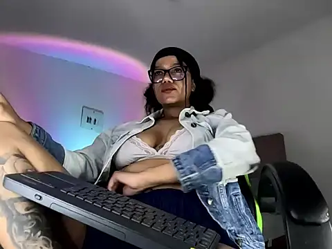 Ale xandra online show from November 10, 5:07 pm