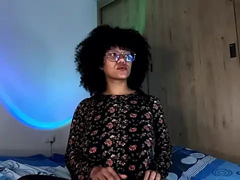 Ale xandra online show from May 18, 11:53 pm