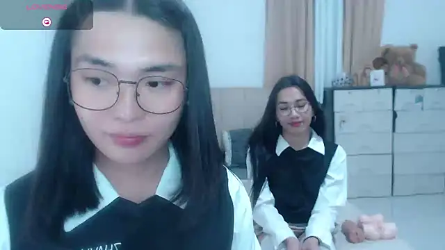 zhaviahale21 online show from July 21, 12:50 pm