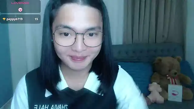zhaviahale21 online show from July 13, 1:16 am