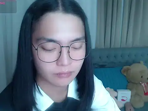 zhaviahale21 online show from July 4, 10:03 pm
