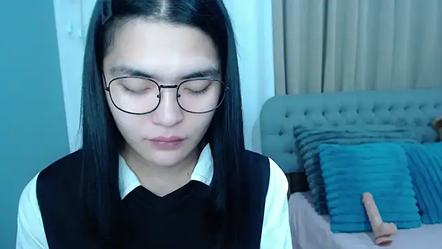 Snapshot of zhaviahale21 chatting on October 29, 8:46 am zhaviahale21 online show from October 29, 8:46 am