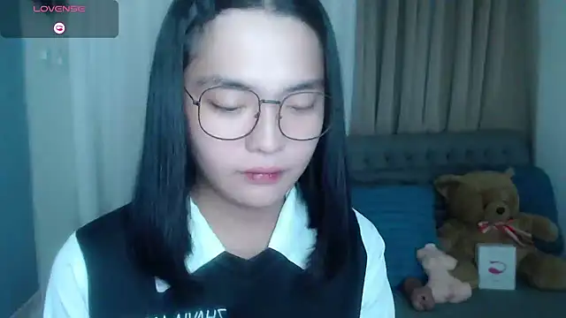 zhaviahale21 online show from July 17, 1:36 am