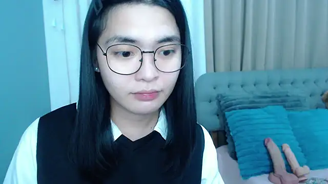 Snapshot of zhaviahale21 chatting on October 26, 5:13 pm zhaviahale21 online show from October 26, 5:13 pm