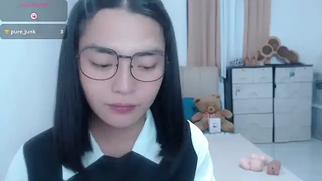 zhaviahale21 online show from August 2, 12:14 pm