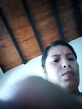 Snapshot of lisseth chatting on February 5, 9:18 pm lisseth online show from February 5, 9:18 pm