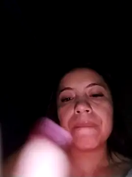 Snapshot of lisseth chatting on November 4, 3:10 am lisseth online show from November 4, 3:10 am