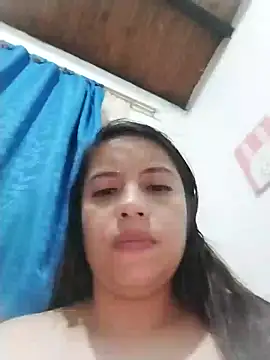 Snapshot of lisseth chatting on February 12, 2:45 am lisseth online show from February 12, 2:45 am