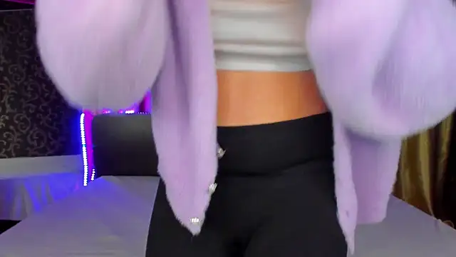  Polly Love  online show from January 14, 7:23 am