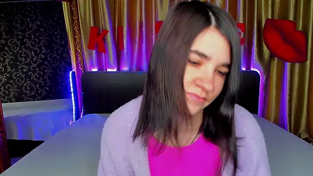  Polly Love  online show from February 8, 7:06 am