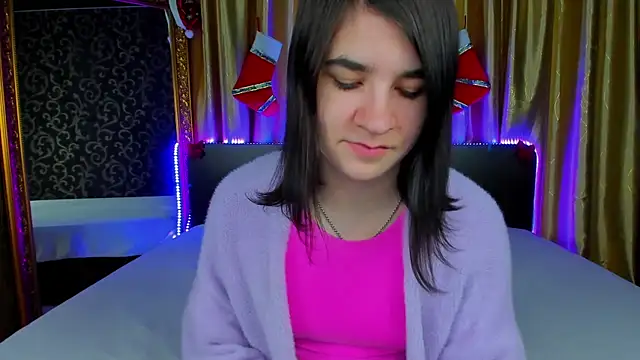  Polly Love  online show from December 17, 7:13 am